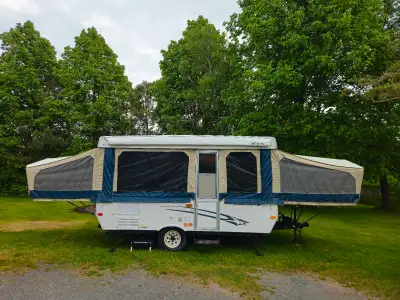Selling a 2009 StarCraft Pop up camper. Camper has been well taken care of. Everything works as it s...