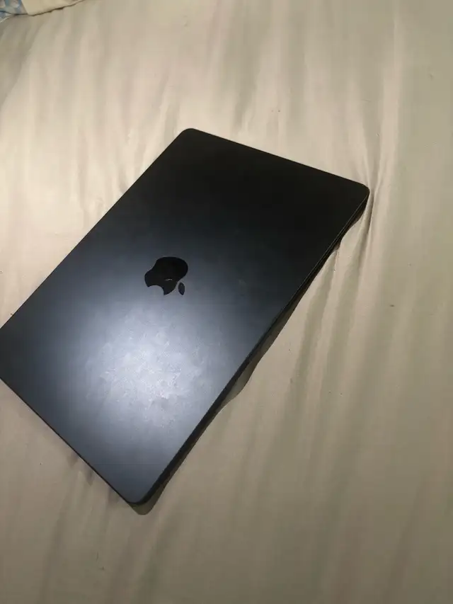 macbook air m3 in Laptops in Laval / North Shore - Image 2
