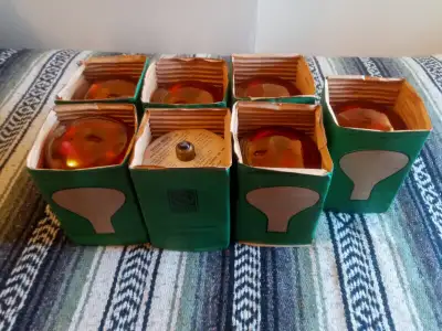 7 Vintage GE Reflector Lamps (80/trade), View more