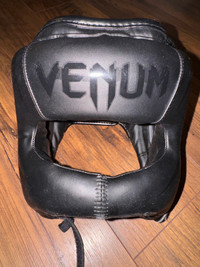 Venum Elite Iron boxing headgear like new