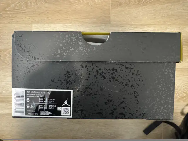 Air Jordan 4 Retro - Thunder (2023) in Men's Shoes in Calgary - Image 8