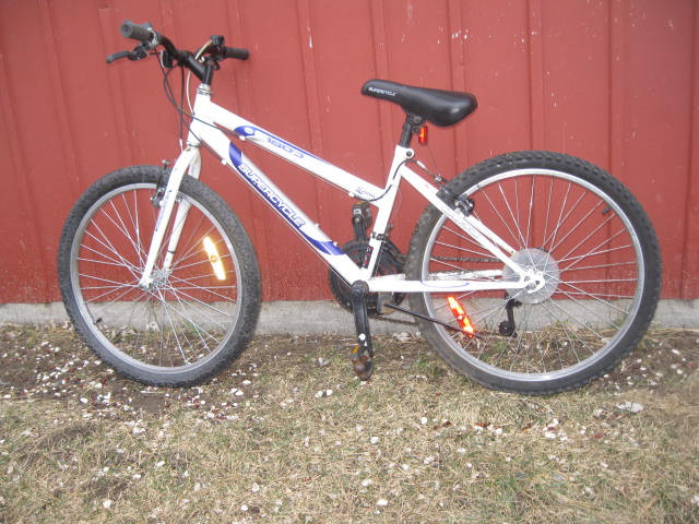 Three 24" refurbished, hard-tail, bicycles to choose from. in Mountain in Thunder Bay - Image 2