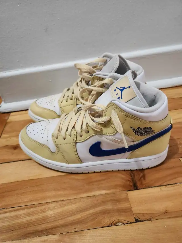 Nike Air Jordan 1 Mid Lemon Wash Lapis White BQ6472-701 in Multi-item in City of Montréal - Image 4