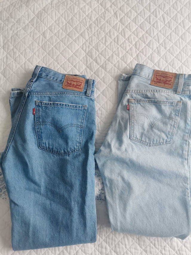 Original Levi's jeans Women dans Femmes - Pantalons et shorts  à Laval/Rive Nord