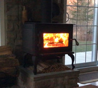 Drolet wood burning stove / poêle à bois Drolet