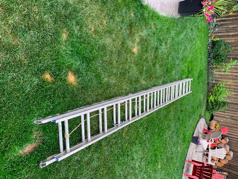 28 Feet Aluminum heavy duty ladder Ladders & Scaffolding Calgary