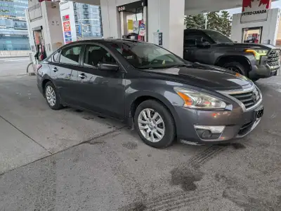 Overview: Price: 3,000 Mileage: 234,000 Body Type: Sedan Transmission: Automatic Drivetrain: FWD Veh...