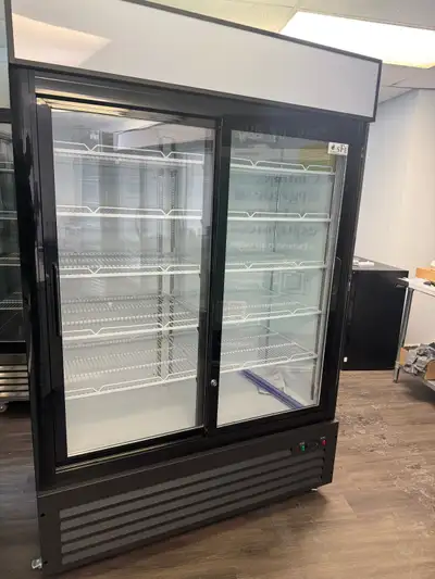 New double sliding door cooler, View more