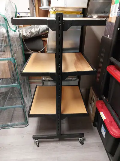 Présentoir commercial sur roue, View more