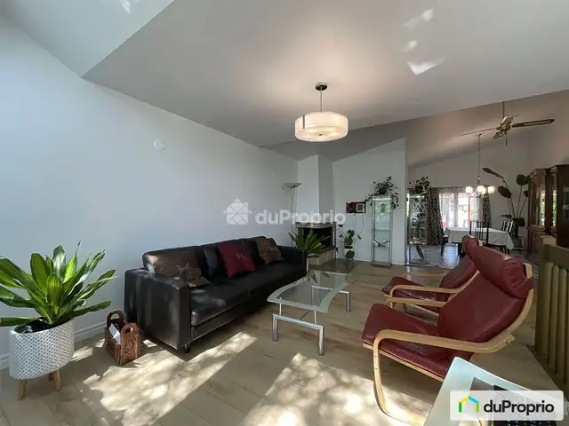 Family house renovated in Pointe-Claire62863328476034124