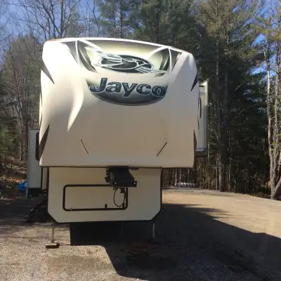 2015 Jayco 5th wheel trailer. Model 351RLTSEagle. Overall length 37’-5”. Easy Tow, self leveling, he...