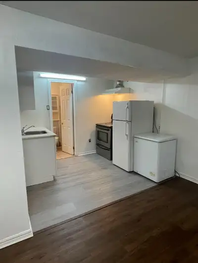 Available from: March 1st, 2026 Rent: $1,100/month + 20%Utilities (Gas, Hydro, and Water) Studio apa...