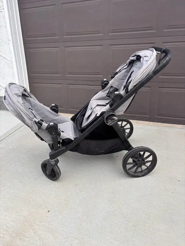 City Select Lux Double Stroller in Strollers, Carriers & Car Seats in Edmonton - Image 4