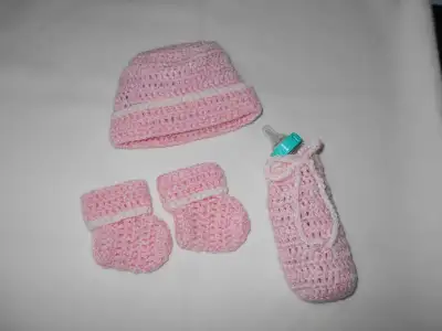 BRAND NEW HAND CROCHETED BABY HAT SETS, View more