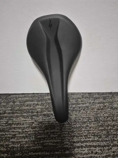 Specialized mountain bike seat in new condition asking 25$. Please call or text me at 416 688 7380.