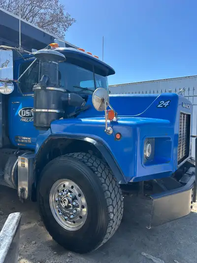 tri axle dump truck driver, View more