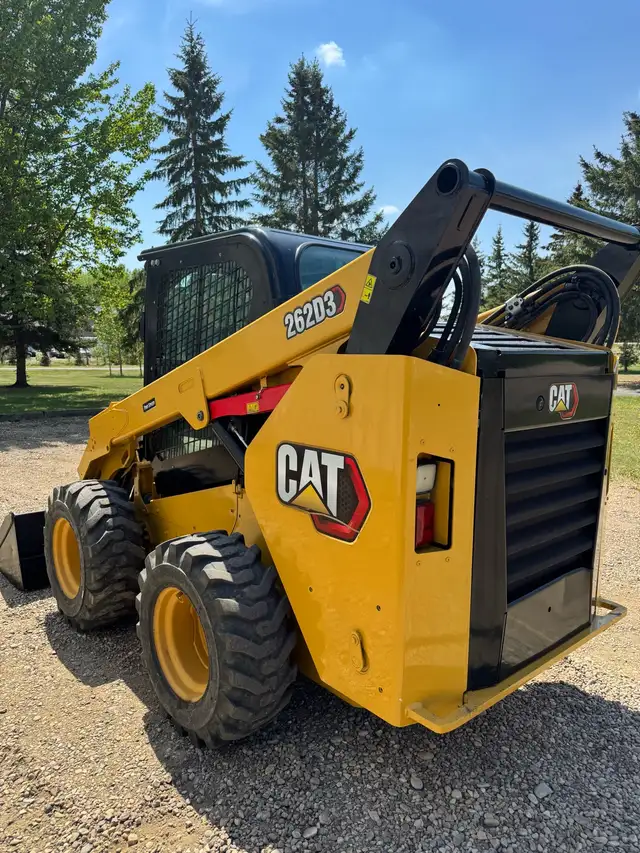 Caterpillar 262D3  Skid Steer, Excellent shape! Financing*** in Heavy Equipment in Red Deer - Image 4
