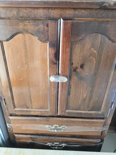 Dresser / commode de chambre, View more