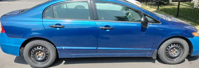 Honda civic  in Cars & Trucks in City of Montréal - Image 2