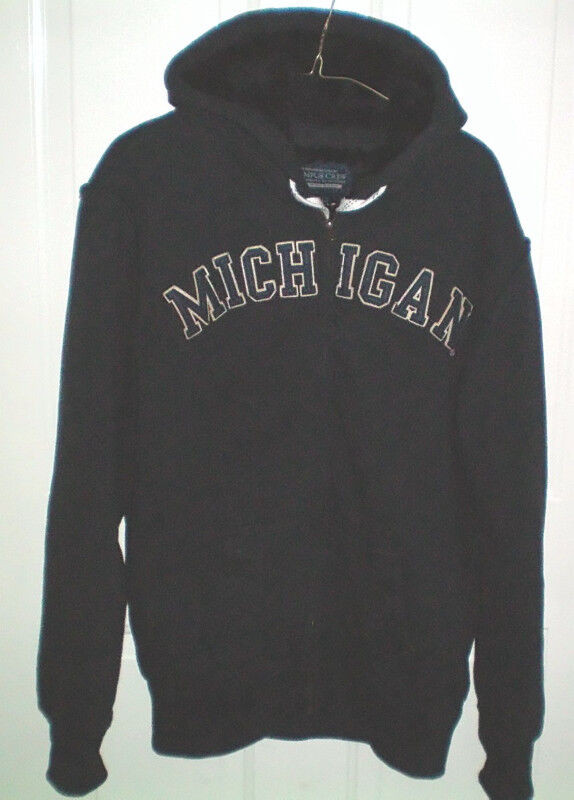 Michigan Wolverines Campus Crew Winter Zip Hoodie Small in Arts & Collectibles in London - Image 3