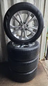 235/55 R17 Summer Tires on Alloy Rims