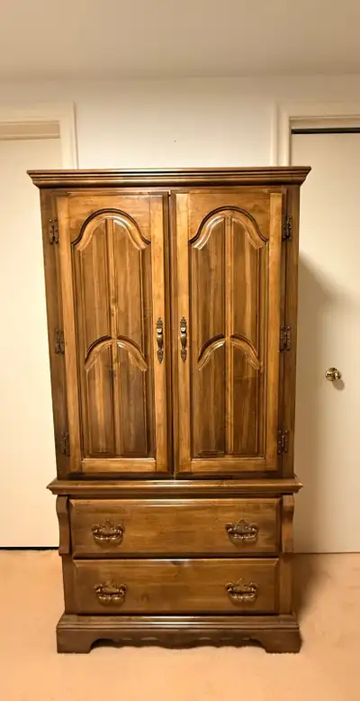 FREE - Dresser Set, View more