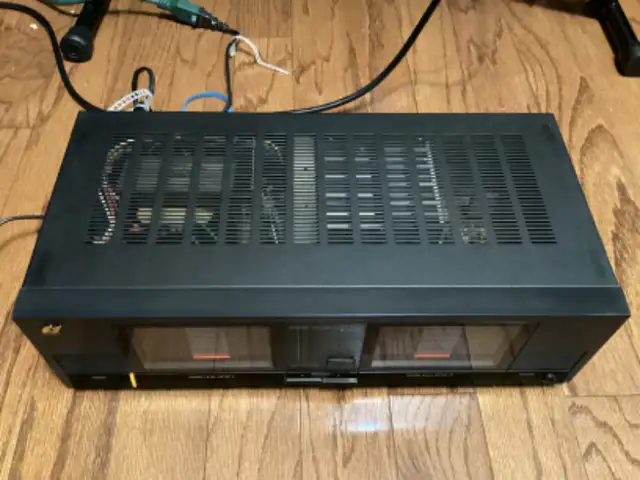 SANSUI B 1000 POWER AMPLIFIER/C 1000 STEREO PREAMPLIFIER in Stereo Systems & Home Theatre in City of Toronto - Image 4