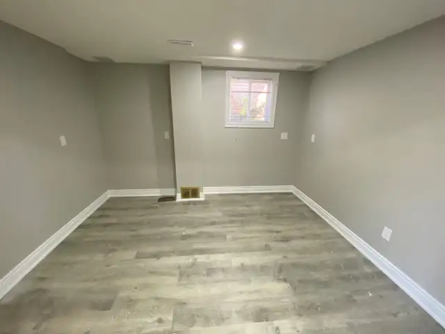 Two bedroom walkout basement in Long Term Rentals in Mississauga / Peel Region - Image 5