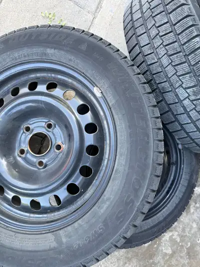 These Wintercross SW312 winter tires, size 225/65R17, provide reliable traction and stability for na...