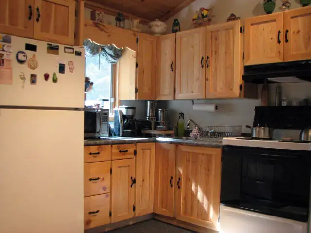 House / Cottage Year Round  for Rent, Long or Short Term in Ontario in Canada - Image 7