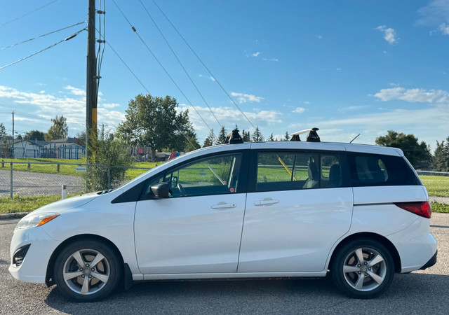 2012 Mazda 5 GS in Cars & Trucks in Calgary - Image 2
