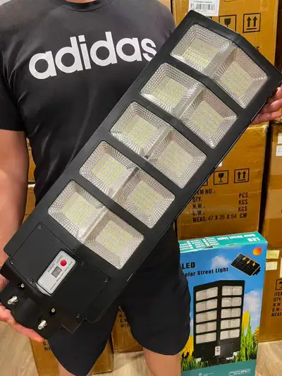 Solar Street Light 1000W with Remote – 200㎡ / 2150 ft² Coverage,, View more