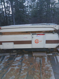 Camping  trailer