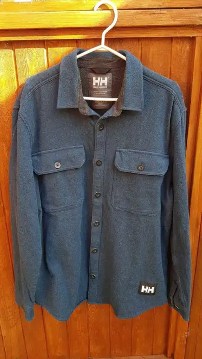Helly Hansen 100% cotton button up work shirt. new condition from smoke free home Mens 2XL but fits...