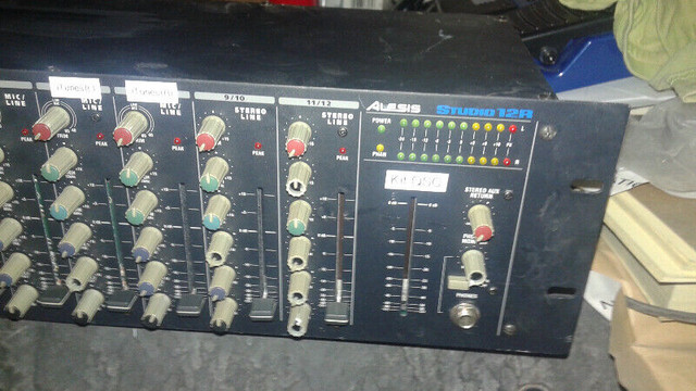 Alesis Studio 12R Rackmount Mixer studio recording equipment dans Autre  à Ville de Montréal - Image 3