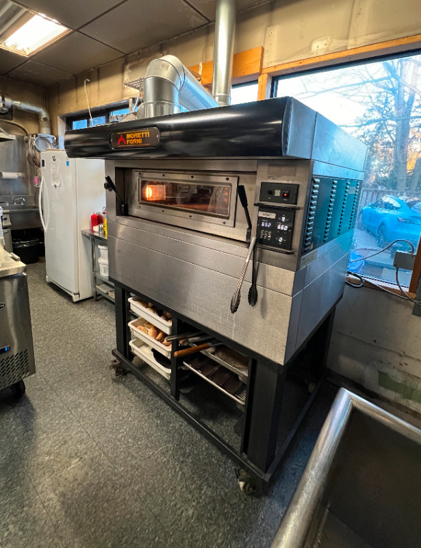 Like NEW "Moretti Forni" Electric Pizza Oven - Price Negotiable! in Industrial Kitchen Supplies in City of Toronto - Image 4