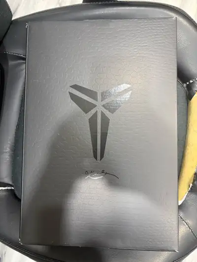 Will deli or meet halfway Never worn, new