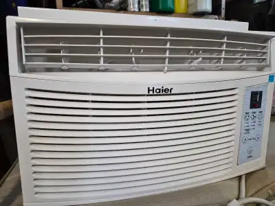 6000 btu haier brand air window unit, comes with remote. Works great, used one year and no longer ne...