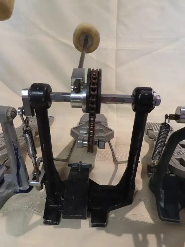 Vintage Drum Kick Pedals 1 Pearl & 2 Rogers in Drums & Percussion in Chatham-Kent - Image 8