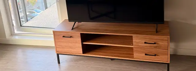 Tv stand in TV Tables & Entertainment Units in Victoria - Image 3