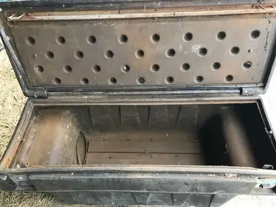 Pickup truck bed toolbox 2 different models to choose from $35 each 226 622 2175