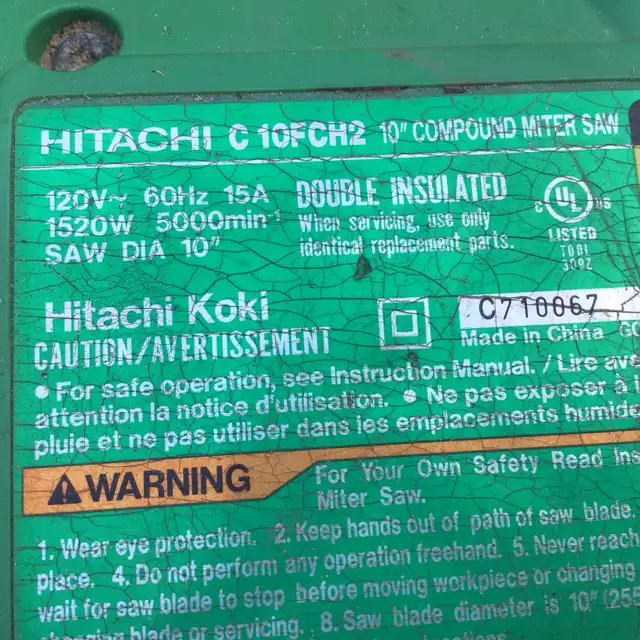 Hitachi C10FCH2 15-Amp 10-Inch Laser Compound Miter Saw in Power Tools in Oakville / Halton Region - Image 4