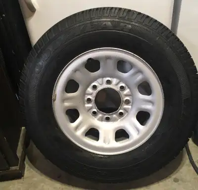 LT 265/70R18 Goodyear Wrangler SR-A. Spare from a 2016 Chevrolet 2500 Duramax. Taken off when truck...