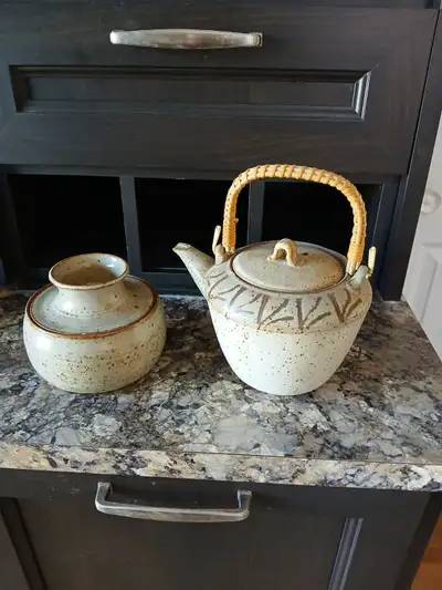 POTERIE  THÉ, View more