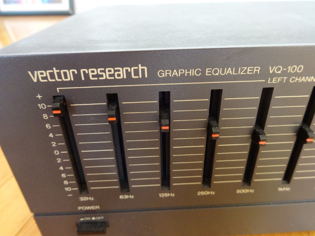 Vector Research VQ-100 Ten Band Graphic Equalizer for sale in Pro Audio & Recording Equipment in Markham / York Region - Image 2
