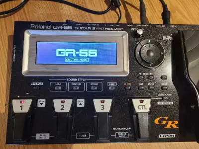 Roland GR-55 Guitar Synthesizer, View more
