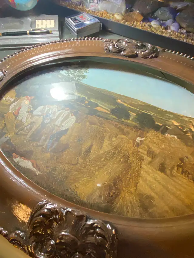Antique Brown Frame Oval Wood Bubble Glass Carved Convex Ornate in Arts & Collectibles in Vancouver - Image 8