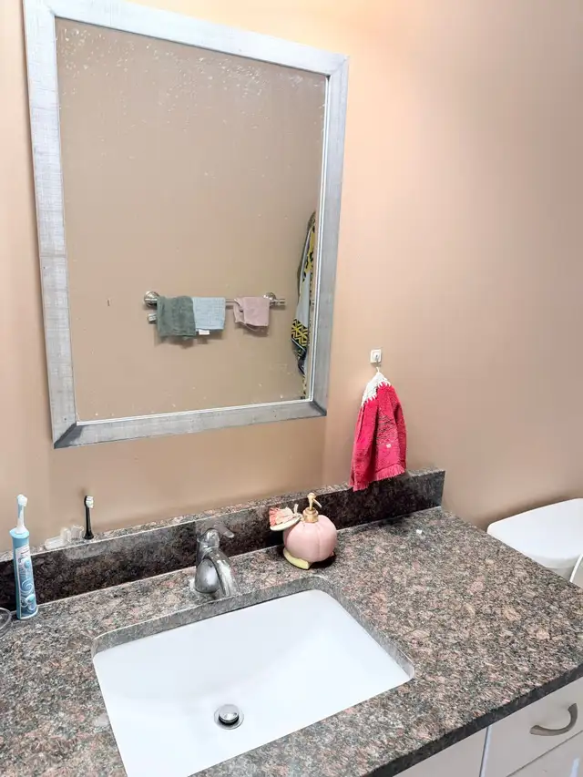 2 Bedroom 1 Bathroom in Long Term Rentals in Charlottetown - Image 6