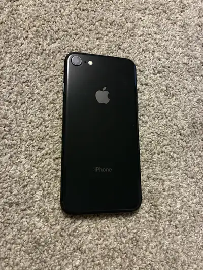 iPhone 8 64gb unlocked 95% battery health *Price is Firm -Fully Factory Reset, Carrier Unlocked -Exc...