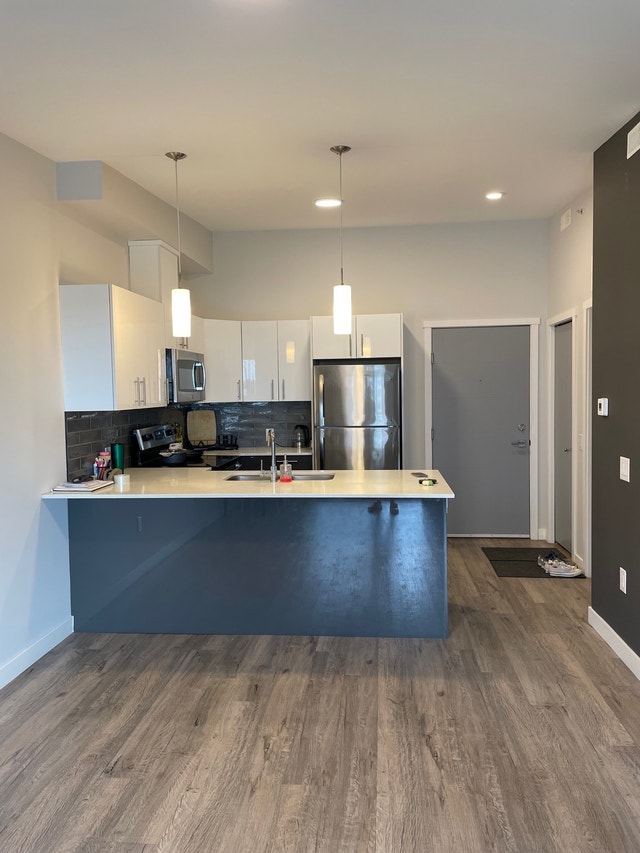 Sublet furnished one bedroom apartment on Pembina Hwy Short Term